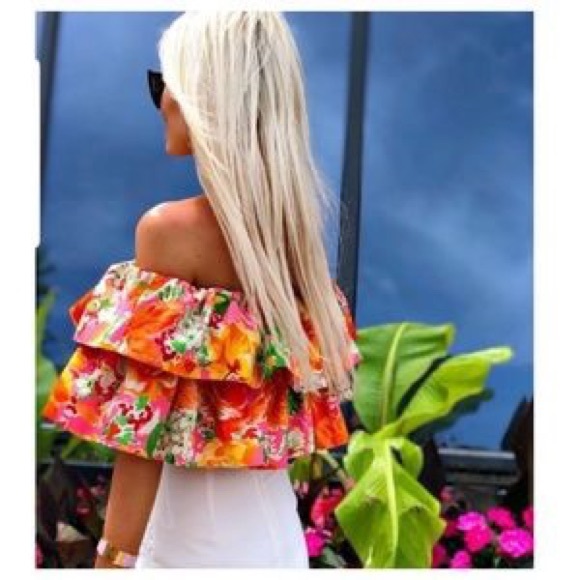 Zara Tops - Zara Limited Edition Floral Print Ruffle Crop Top